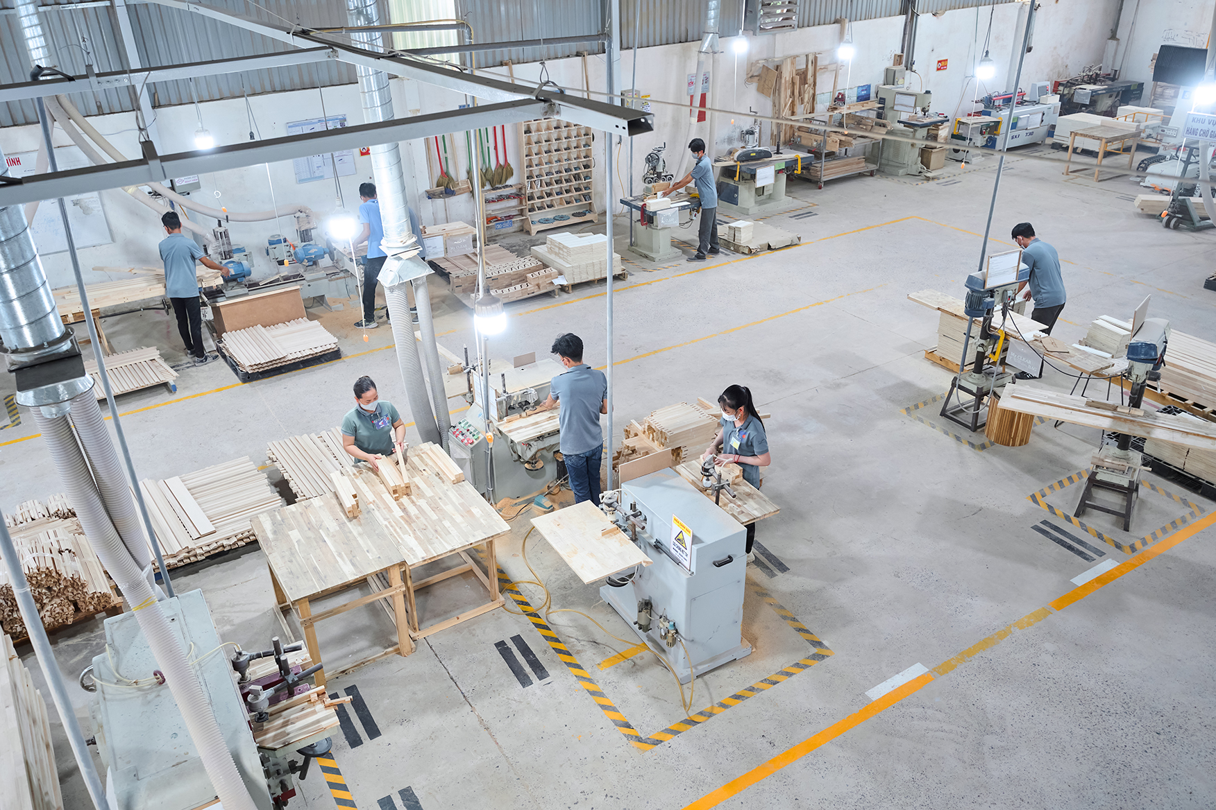 IMITI | WOODEN BEDROOM FURNITURE